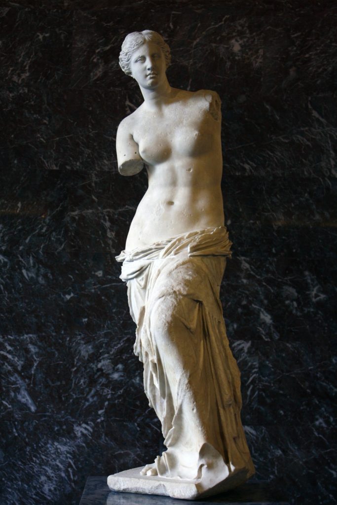 Греческая статуя
